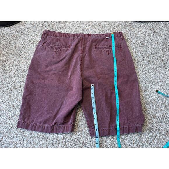 LEVIS Washed Red Denim Men's Shorts, Size 38, flat front chino - Picture 3 of 9